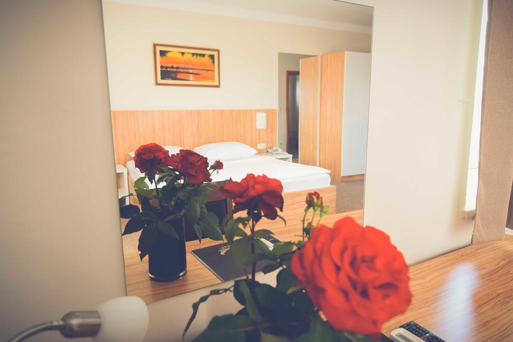 Hotel Phoenix Velika Gorica Zewnętrze zdjęcie